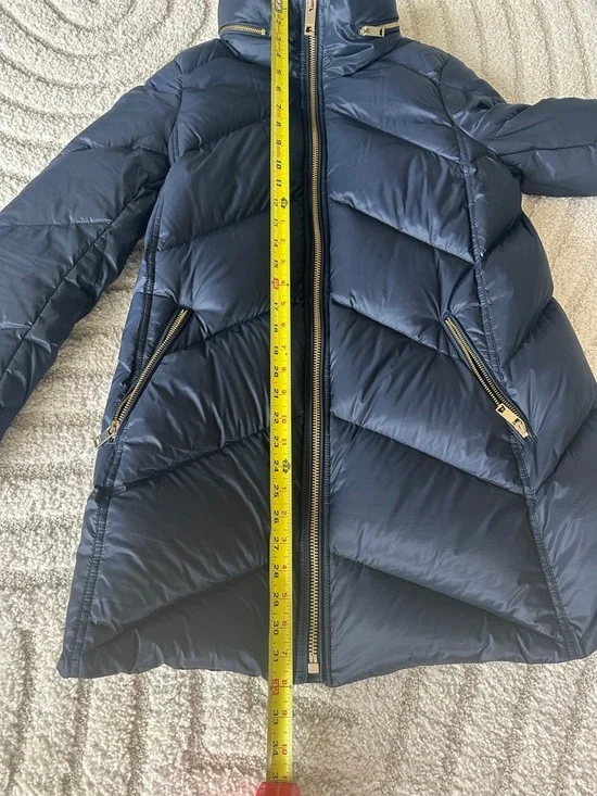 N E W Burberry Navy Puffer Coat with Signature Check Collar - Picture 6 of 6